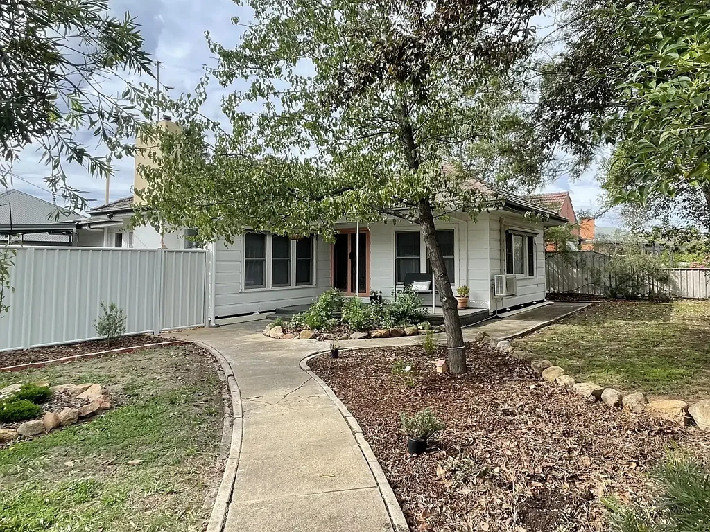 Wangaratta 3 Bedroom Family Living in the Highly Sought After West End