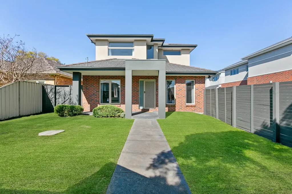 Reservoir 3બેડરૂમ Spacious Townhouse in Reservoir Oakhill Location