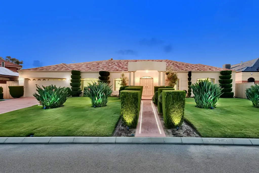 Dianella 5Kwarto SPACIOUS LUXURY FAMILY LIVING!
