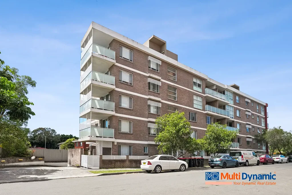 Auburn 2 Slaapkamer Prime Auburn Living - Spacious Two-Bedroom Apartment with Balcony
