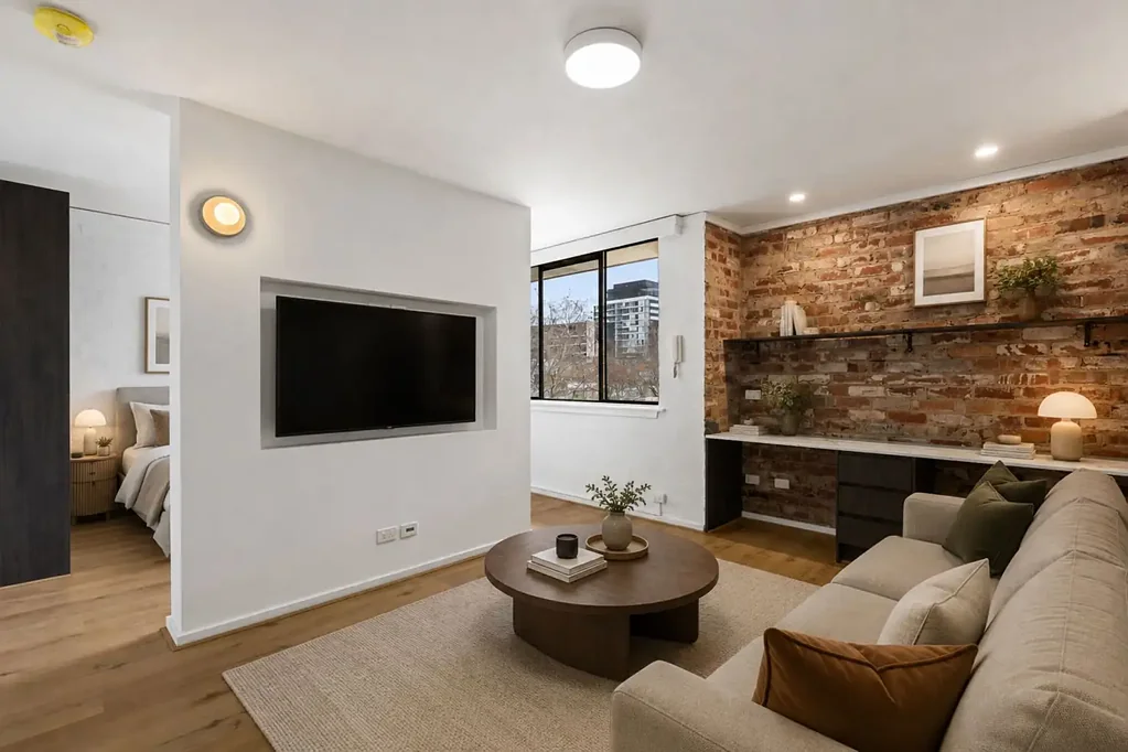 South Yarra 1 Bedroom Renovated, North-Facing Apartment with Exceptional Functionality