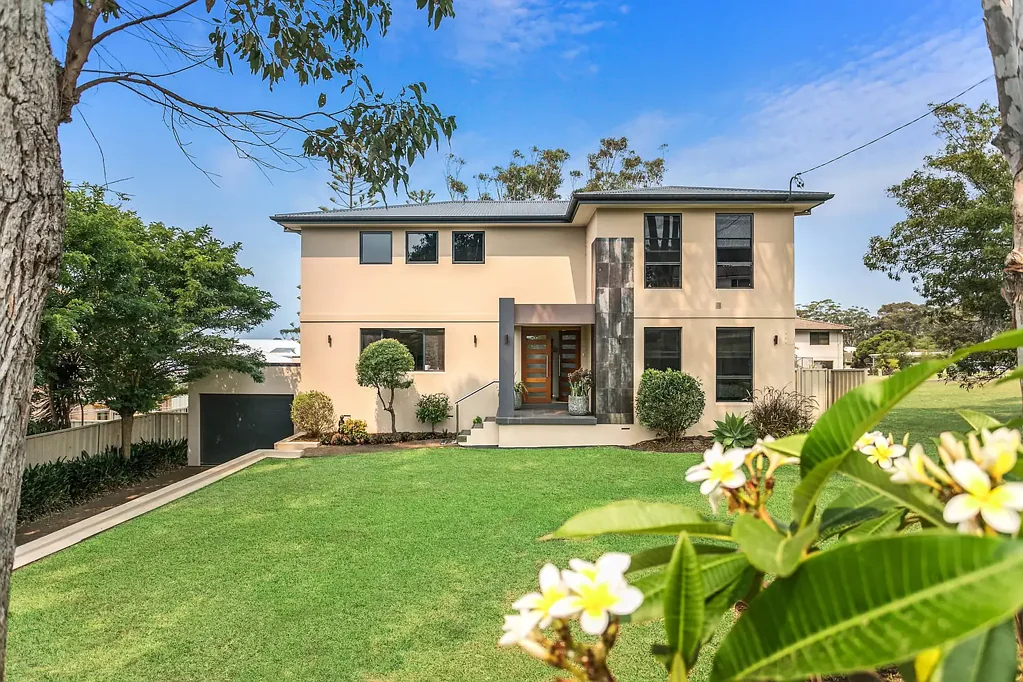 Mollymook 4ਬੈੱਡਰੂਮ Ocean views, walk to the beach