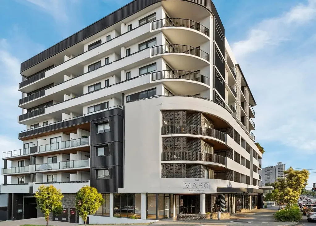 Kangaroo Point 2 Bedroom Super Top Floor Apartment, North Facing