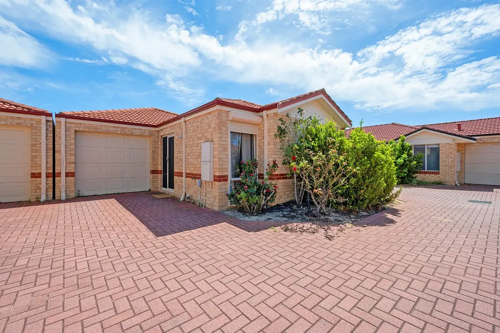 Modern Comfort & Easy Living in a Prime Cannington Location!