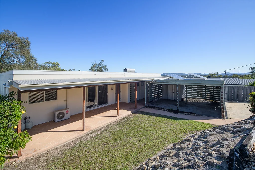 11 Warren Street, West Gladstone, QLD 4680