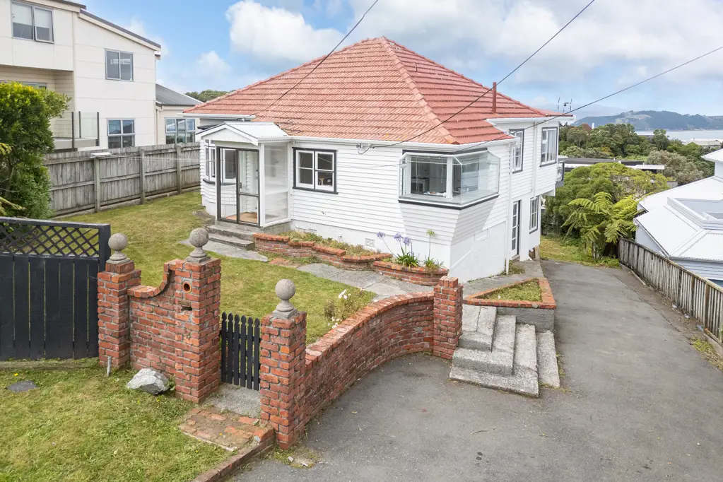 Khandallah 3chambre PRIME OPPORTUNITY WITH STUNNING VIEWS