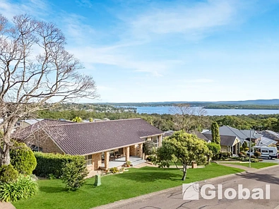 Eleebana 4房  Stunning Lake Views
