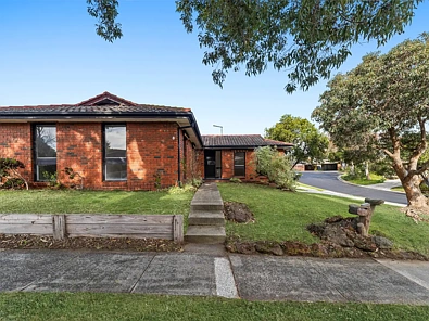 Frankston 3房 Whistlestop Estate 中心地带的宁静公园旁生活 Peaceful Parkside Living in the Heart of Whistlestop Estate