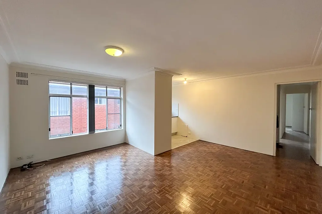 Top-Floor Apartment in an Unbeatable Village Location