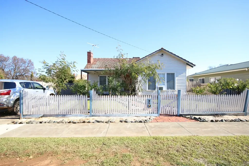 12 Hopetoun Street, Rochester, VIC 3561