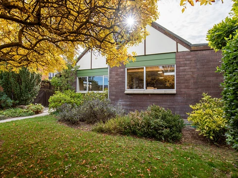Alexandra 5房  SOLID, SPACIOUS AND IDEAL LOCATION