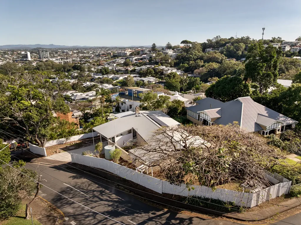 Hamilton 4Phòng ngủ Exclusive Two-Street Hamilton Home with Profile Architects DA Approval