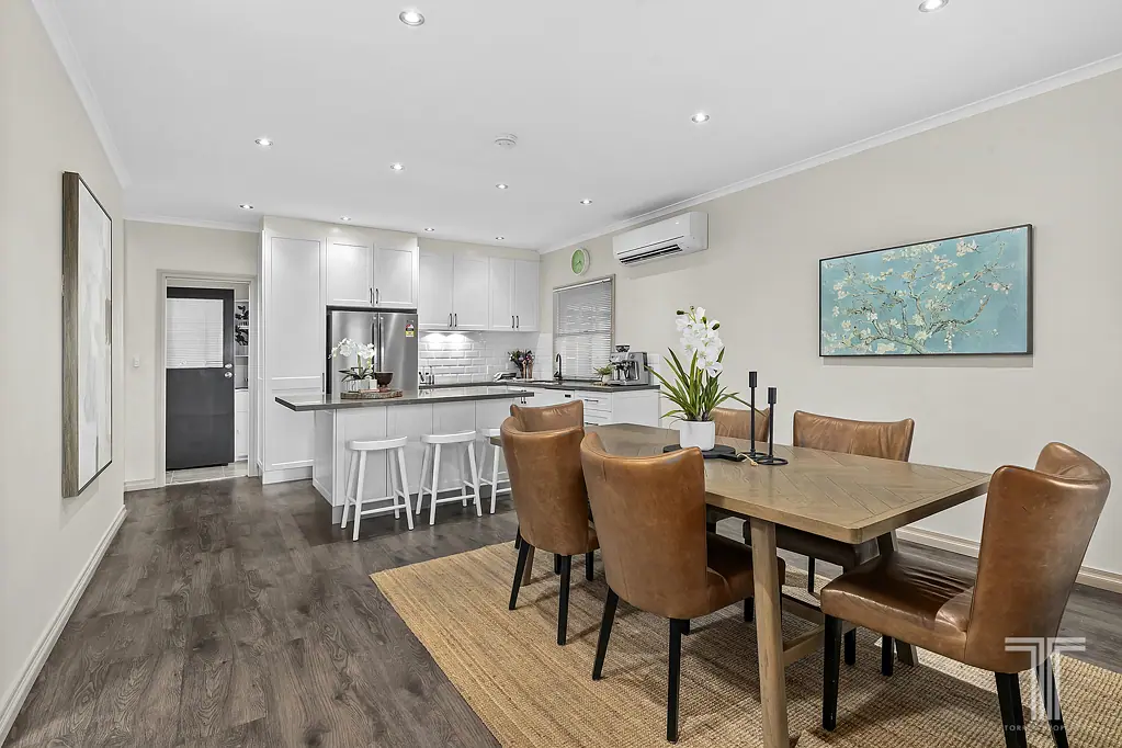 83 Cavendish Road, Coorparoo, QLD 4151