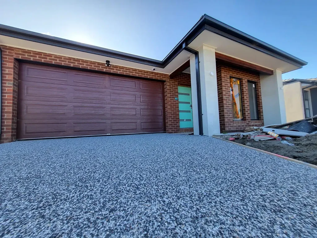 LALMOST BRAND NEW HOME SEEKING ITS SECOND FAMILY