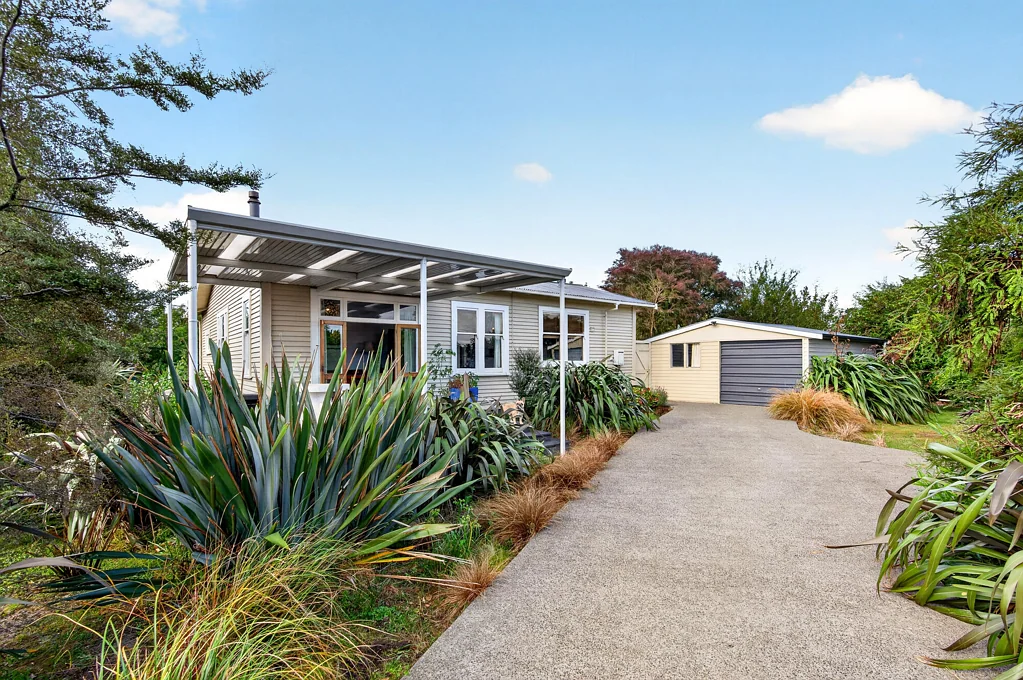 Martinborough 3ห้องนอน Timeless Bones, Modern Living.