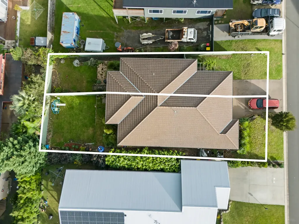 Narrawallee 5 Bedroom AMAZING RENTAL RETURNS - Call the Agent Today!