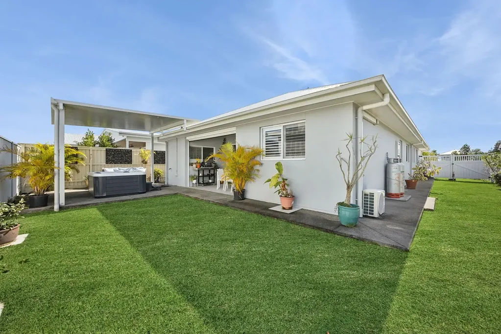 Palmview 4Zimmer Peaceful Reserve Outlook Meets Modern Family Living - REF: 4491