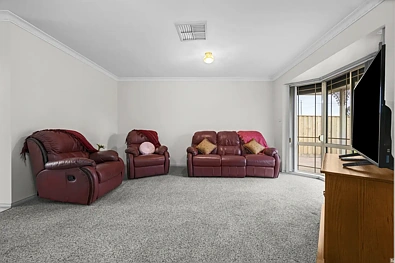 22 Howard Street, Epping, VIC 3076, 2 Schlafzimmer, 1 Badezimmer, House