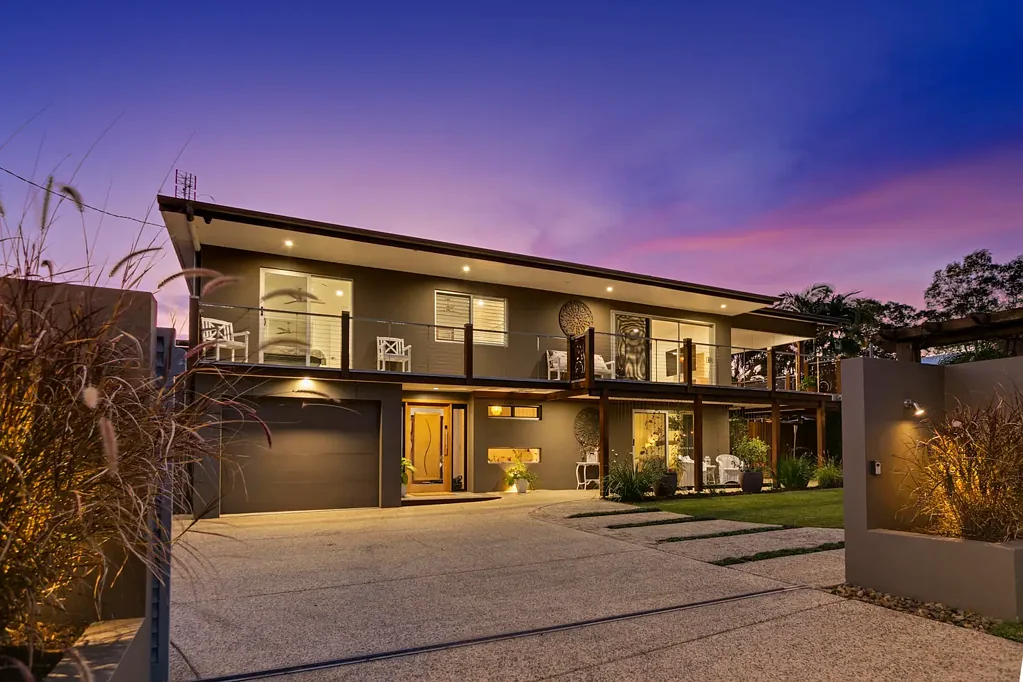 Buderim 4 Bedroom Huge family home overlooking Golf Course