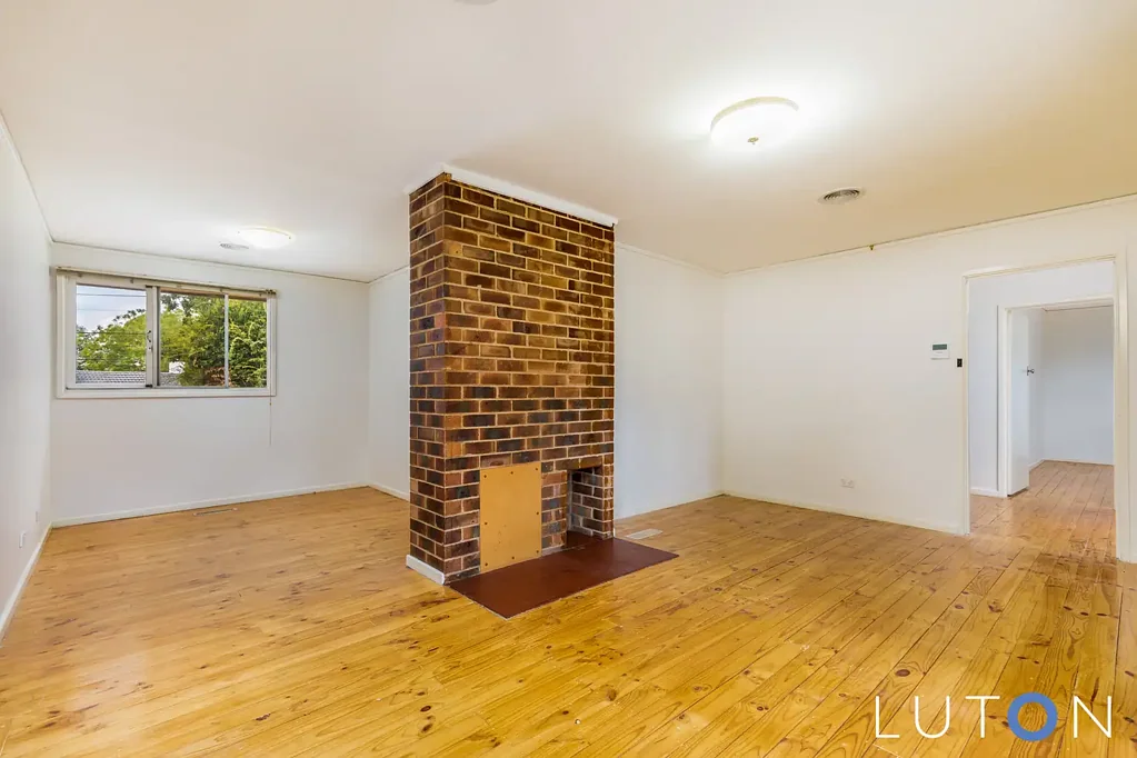 Comfort & Convenience in the Heart of Lyneham