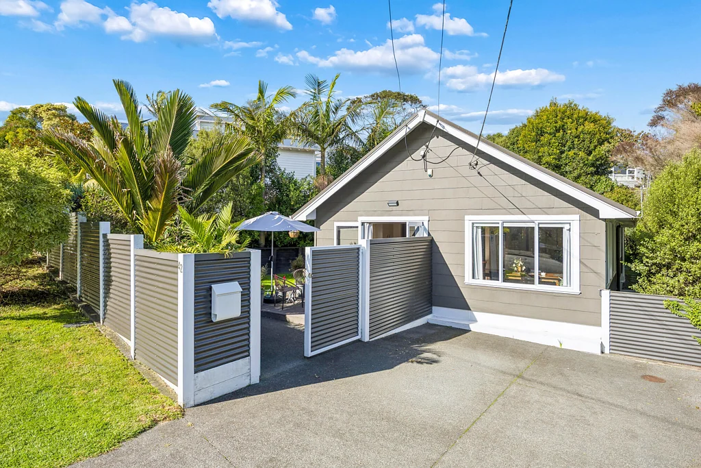 Grey Lynn 4 Bedroom Grey Lynn Lifestyle Without the Premium Price Tag!