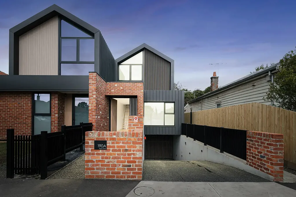 House Tour: Inside An Sumptuous, Sophisticated & Architecturally Crafted Inner City Oasis