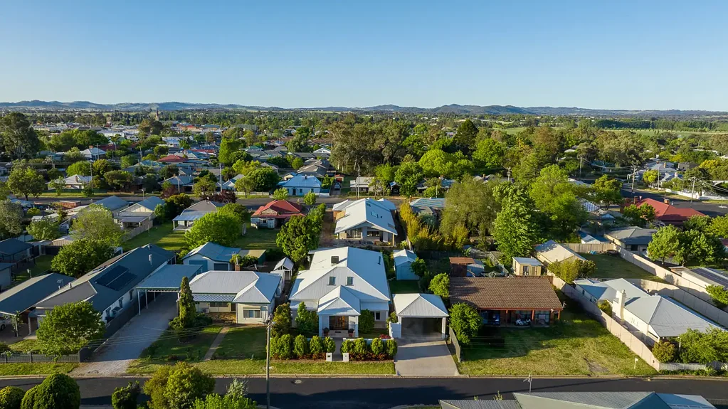 Mudgee 4 Bedroom Executive CBD Residence