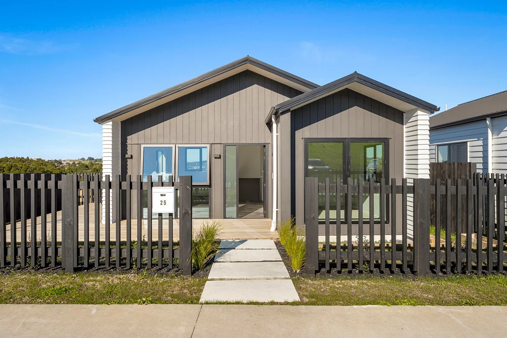 Warkworth 4房  Brand new. Priced below CV. Motivated seller