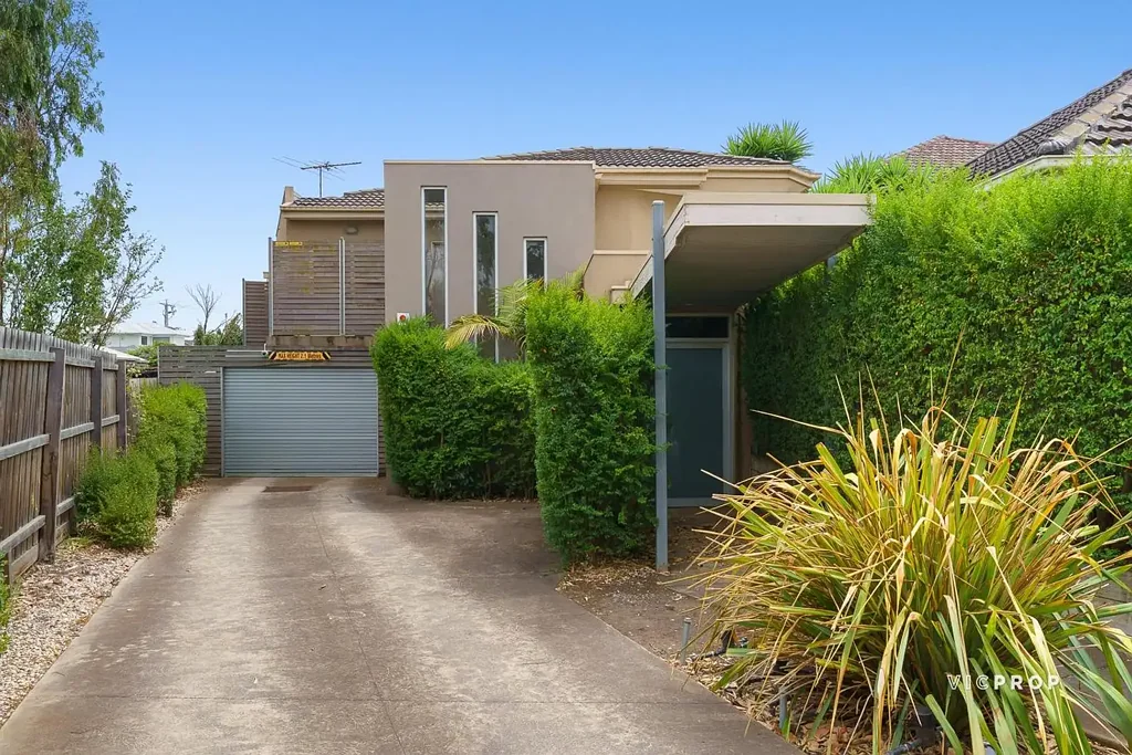 8/42 Nolan Avenue, Brooklyn, VIC 3012