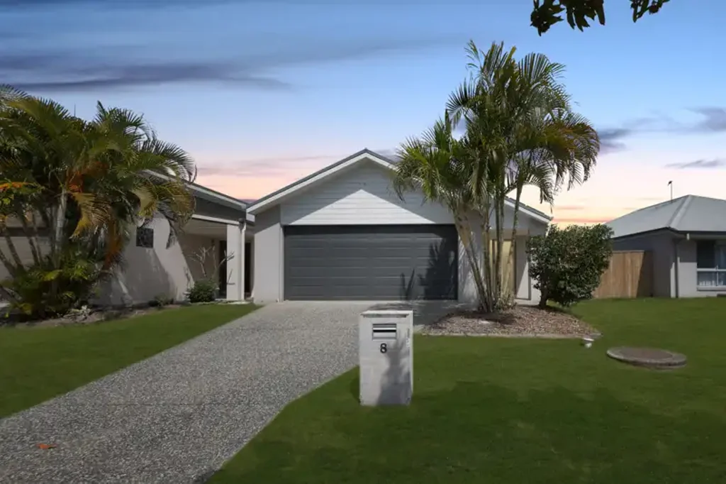 Blacks Beach 4房  Fully Furnished Coastal Home - Modern, Low-Maintenance & Ready to Move In!