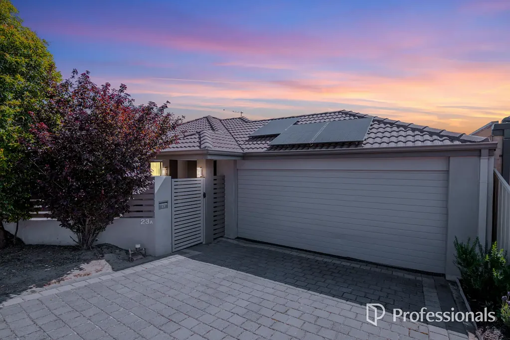 Light, Bright & Low Maintenance Villa - Perfectly Located!