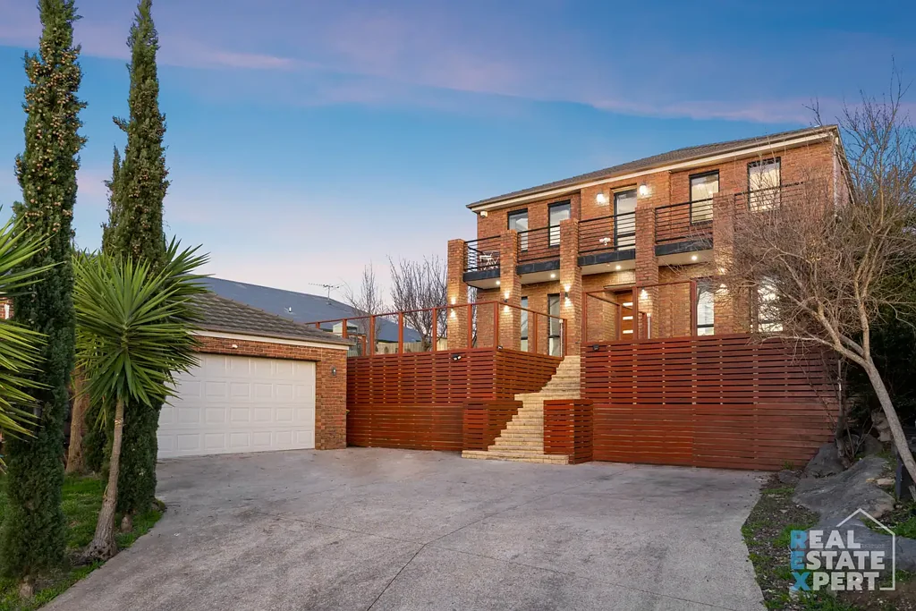 Beaconsfield 7ਬੈੱਡਰੂਮ A Prestigious Family Residence with Elevated Views in Beaconsfield’s Finest Estate