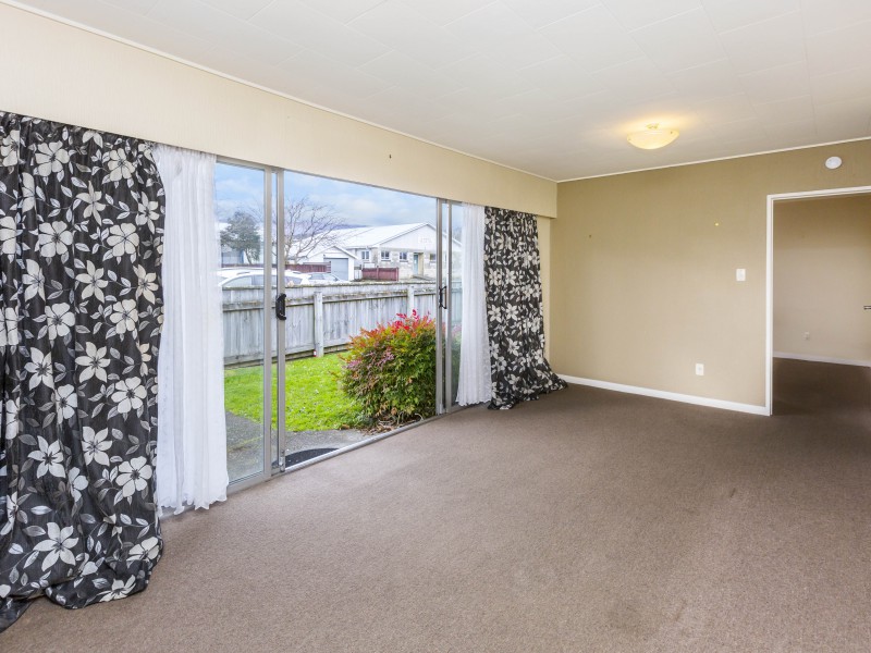 2/45 Royal Street, Upper Hutt, Upper Hutt, 2 कमरे, 1 बाथरूम