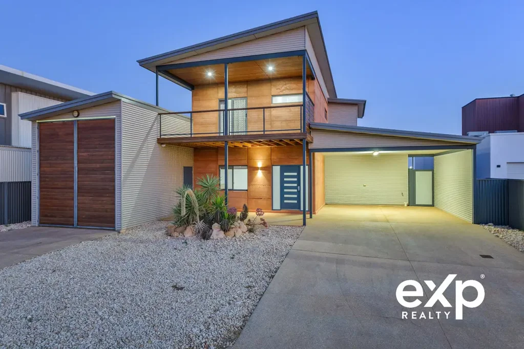 Exmouth 4Phòng ngủ Architectural Masterpiece with Expansive Canal & Gulf Views!