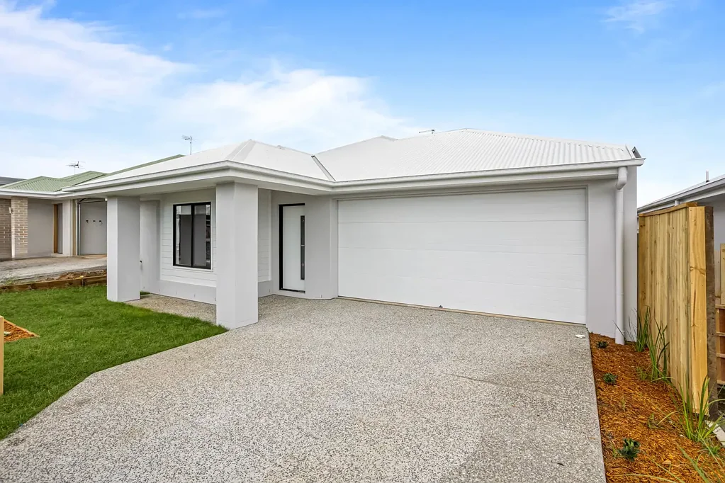 BRAND NEW SPACIOUS, STYLISH AND MODERN 4 BEDROOM HOME IS CALLING YOUR NAME!
