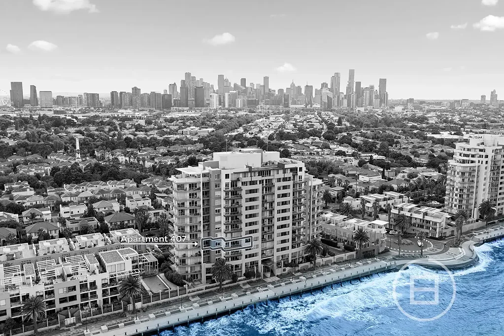 Port Melbourne 3房 壮丽全景湾景公寓 豪华翻新 时尚前卫 第四层视野 宽敞主卧 精美卫浴套间 开放式生活区 优雅餐厅 设备齐全美食厨房 两个宽敞阳台 独立洗衣房 舒适冷暖系统 美国橡木地板 安全车位储藏室 滨水生活 紧俏第三塔楼 便捷交通 墨尔本CBD Private Negotiation