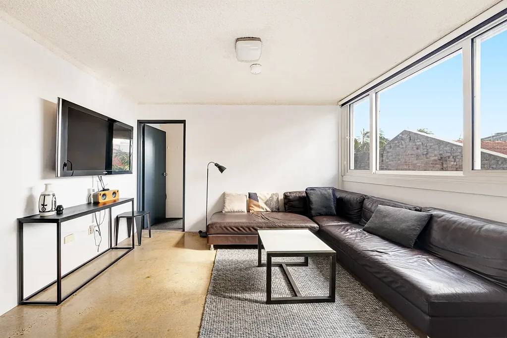 Light Filled One Bedroom Apartment - Offered Furnished or Unfurnished