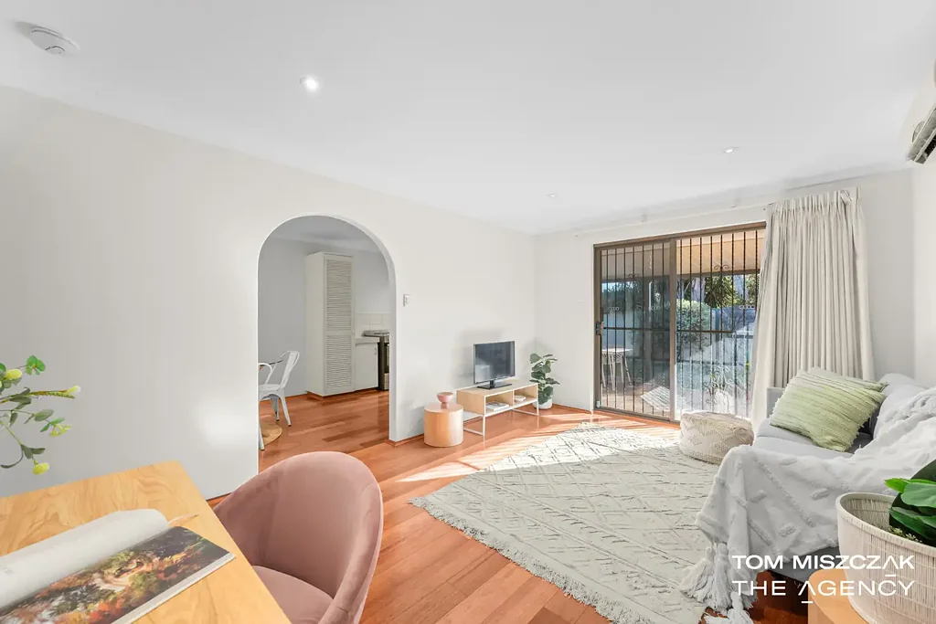 3/303 Wharf Street, Queens Park, WA 6107