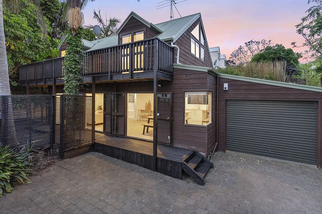 2/49 Mozeley Avenue, Devonport, North Shore City, Auckland