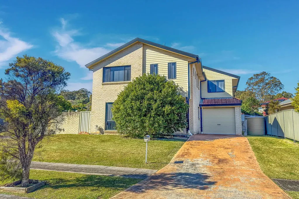 1/10 Mead Way, Watanobbi, NSW 2259