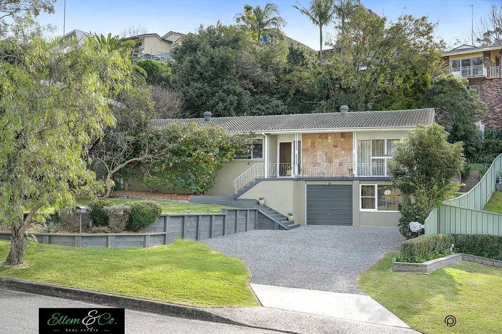 Mount Ousley 4Kwarto Convenience and charm in a prime location!