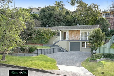 Mount Ousley 4房 黄金地段，便利与魅力兼具！ Convenience and charm in a prime location!
