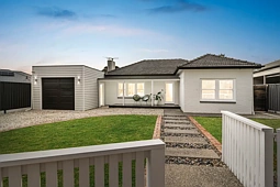 8 Cowra Crescent, Park Holme