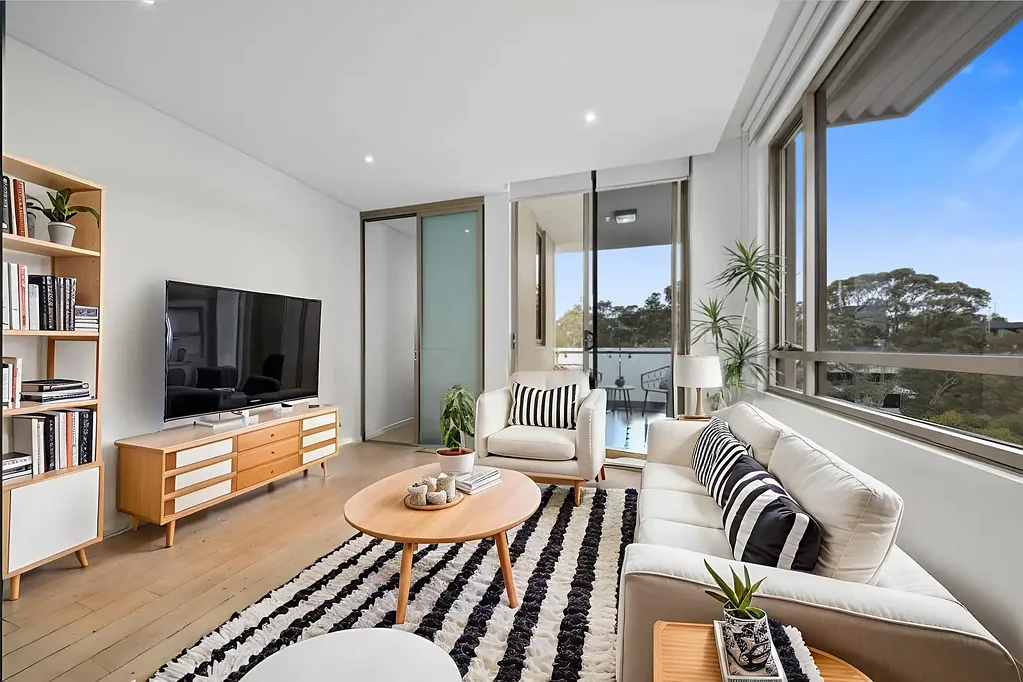 Macquarie Park 1ਬੈੱਡਰੂਮ 1 HUGE BEDROOM WITH 1 CAR SPACE | SEPARATE STUDY ROOM WITH WINDOWS | 1 MULTIPURPOSE ROOM | PRIVACY WITH VIEWS | CALLING FIRST HOME BUYERS OR INVESTOR