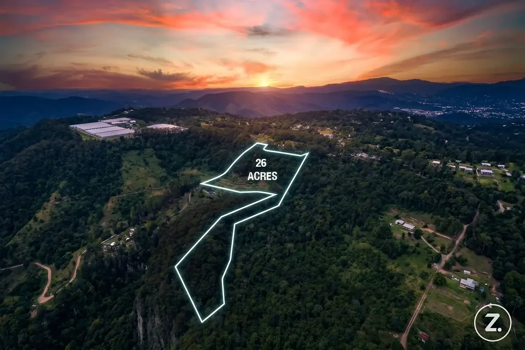 Tamborine Mountain Welcome to Hidden Springs: home next to the rock pools & waterfalls!