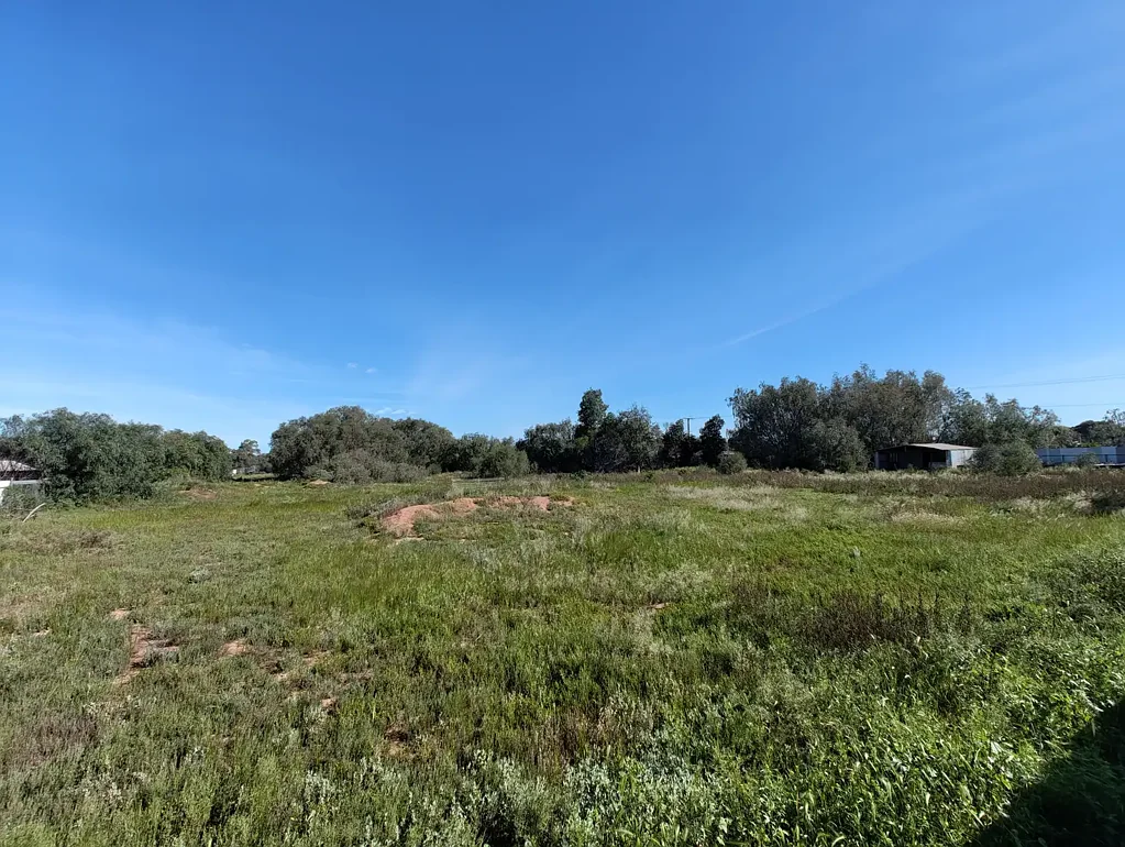 Stirling North A Rare Opportunity on Approx. 4,338sqm