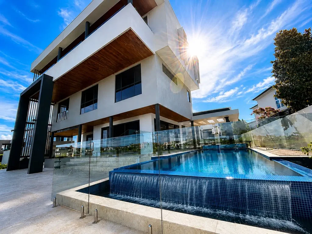 Hope Island 7कमरा ONE OF SANCTUARY COVE'S FINEST WATERFRONT TROPHY RESIDENCES