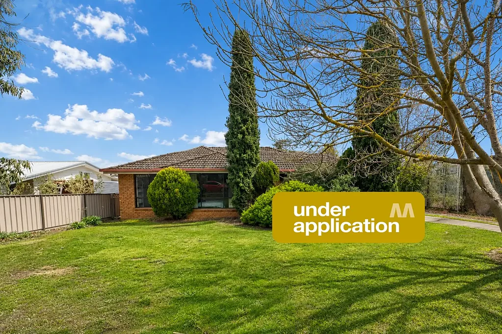 Charming Two-Bedroom Home in an Idyllic Location