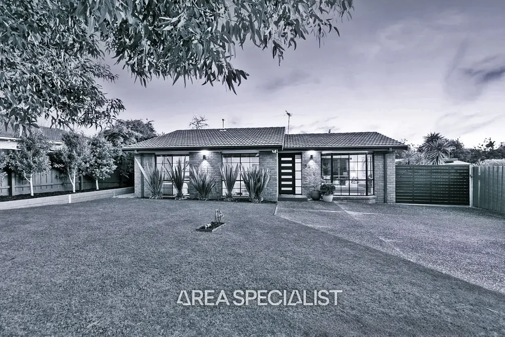 33 Hornsby Drive, Langwarrin, VIC 3910