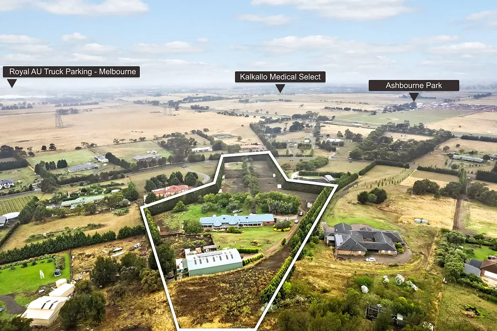 Mickleham 6chambre A Rare Lifestyle Sanctuary on Approximately 2.68 Hectares
Expression Of Interest Ends 04/09/2026